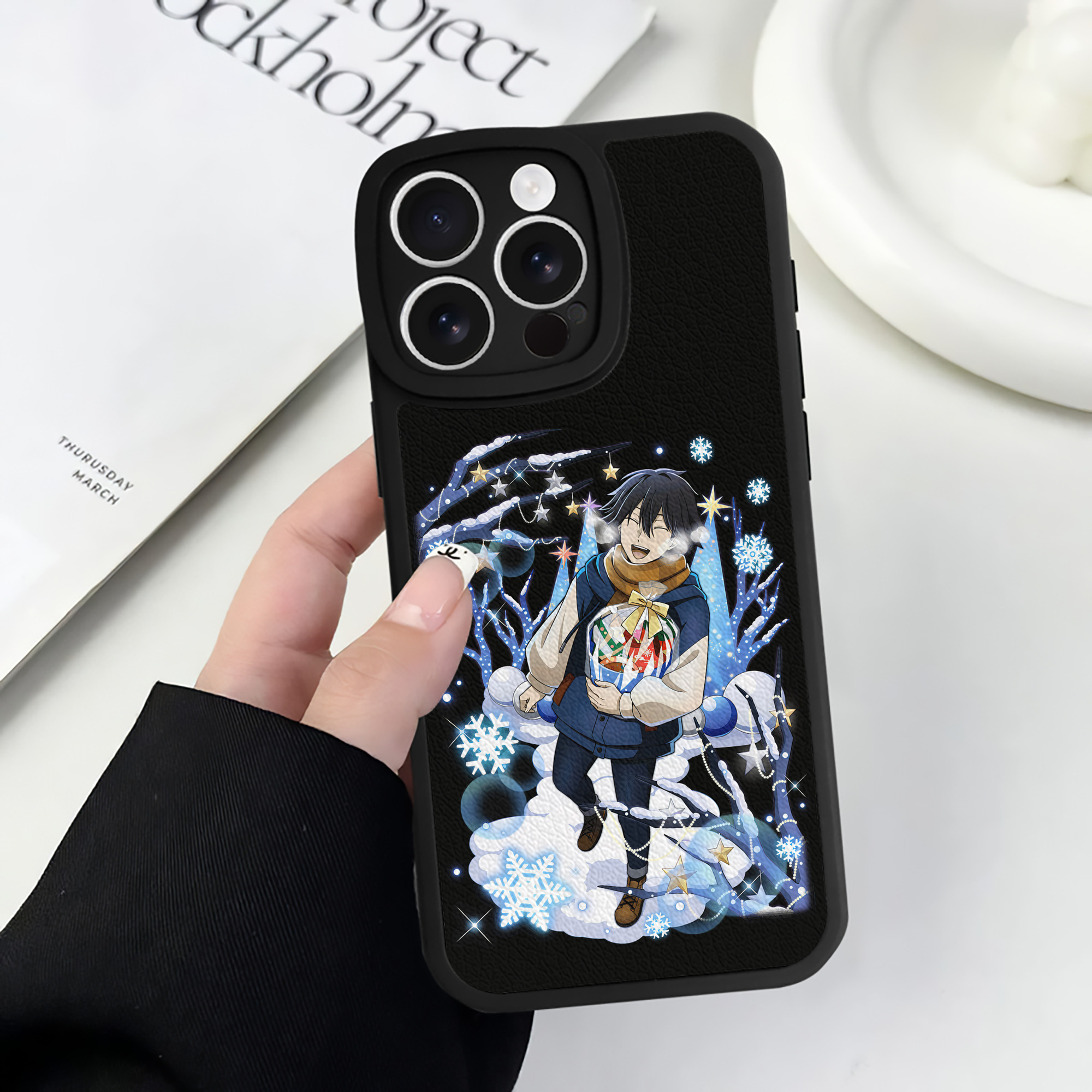（画像用） 文豪ストレイドッグス Bungo Stray Dogs 【iPhone 16シリーズ対応】シリコンスマホケース（レザー調） 材質：シリコン